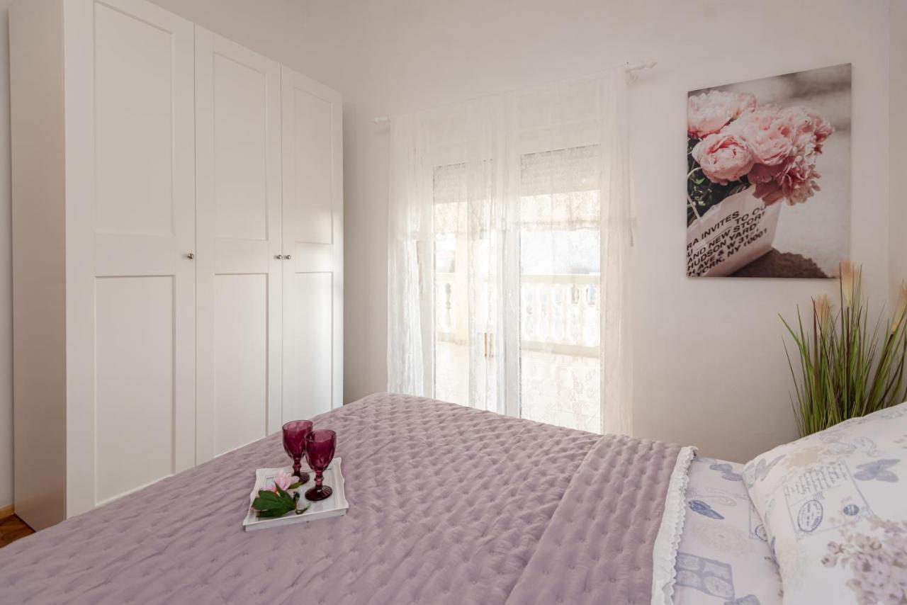 Magnolia Apartmani Vodice Exterior foto