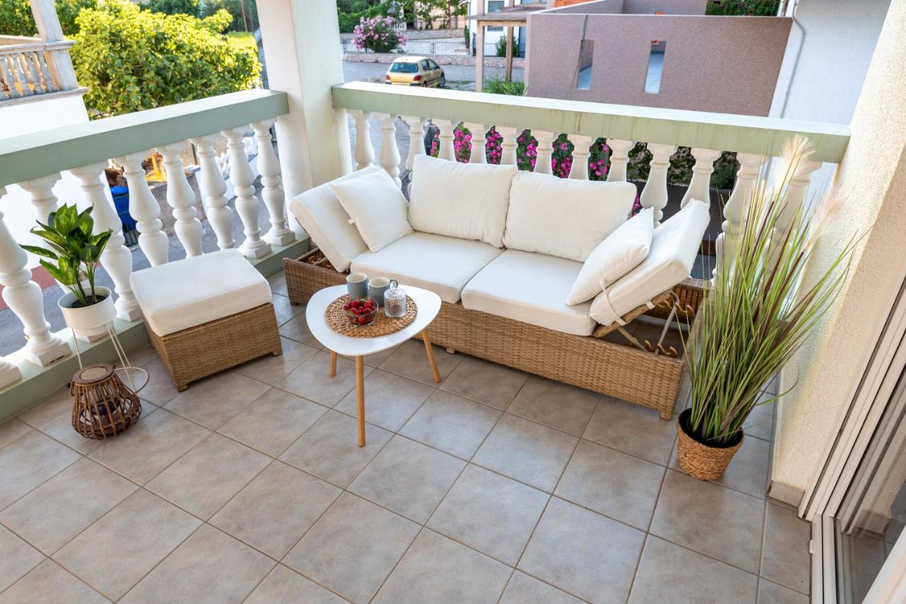 Magnolia Apartmani Vodice Exterior foto